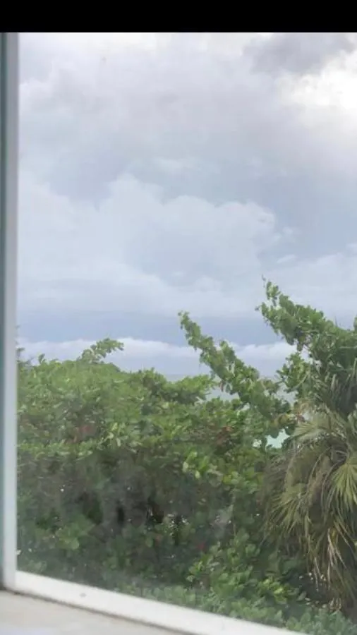 Marriott White Sands, Beachfront Condo At Negril Beach Club Apartment
